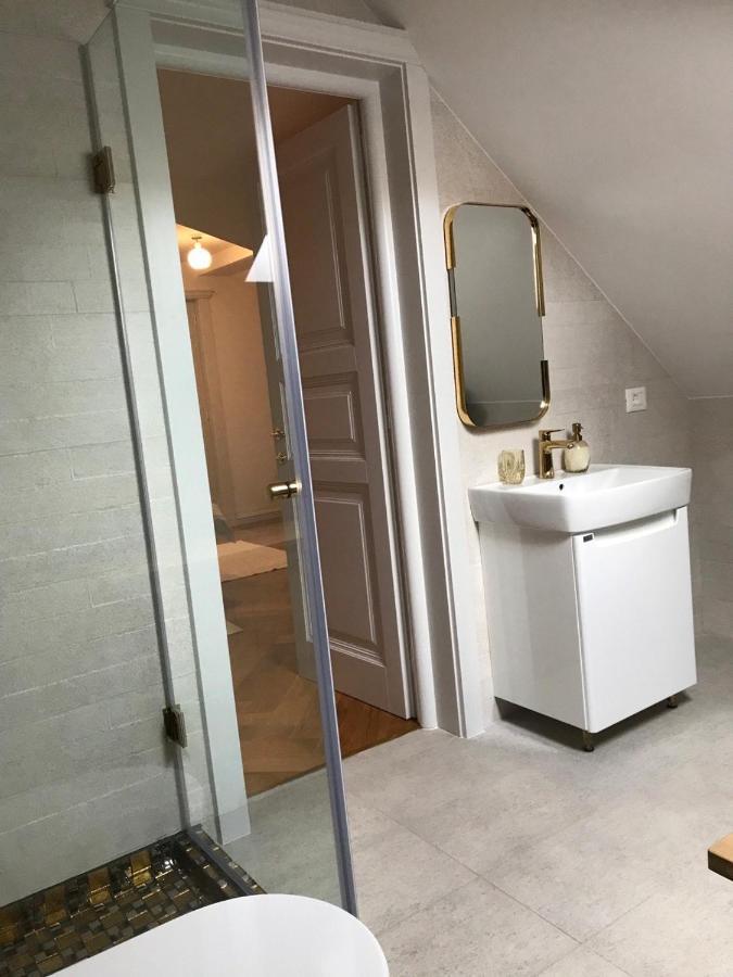 Augsburg Apart Piatra Neamţ Zewnętrze zdjęcie