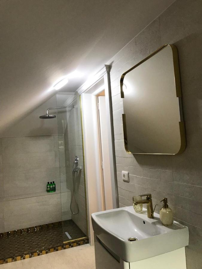 Augsburg Apart Piatra Neamţ Zewnętrze zdjęcie