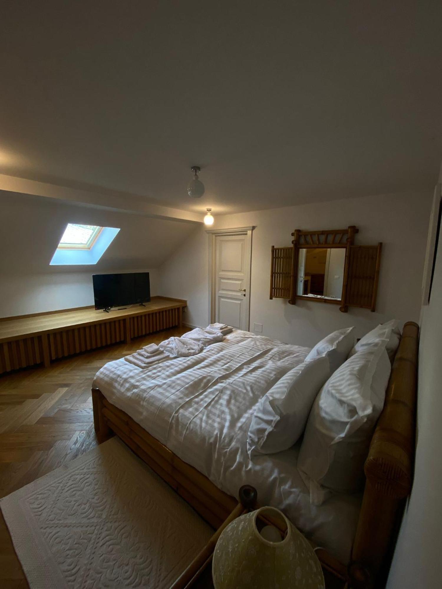 Augsburg Apart Piatra Neamţ Zewnętrze zdjęcie